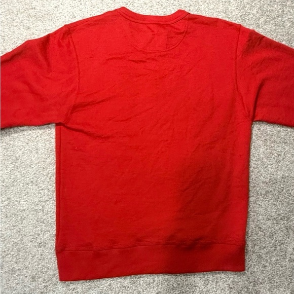 like new! Champion Men's Red crew neck Sweatshirt sz m - Picture 6 of 7